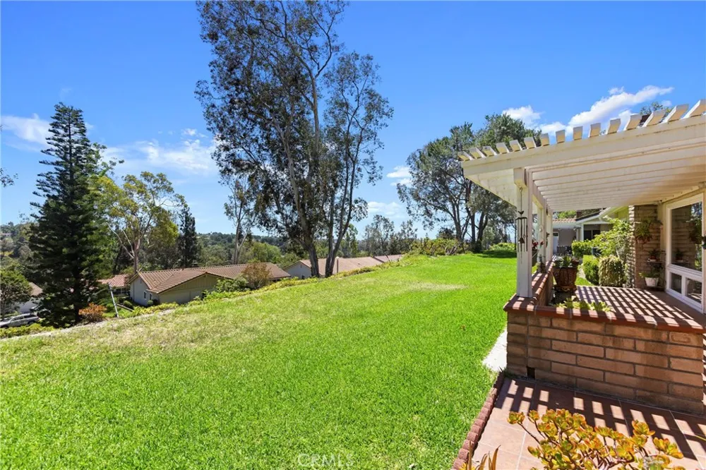 28162 Via Herrera Mission Viejo, CA 92692
