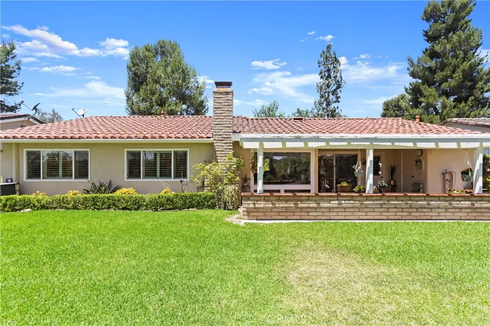 28162 Via Herrera Mission Viejo, CA 92692