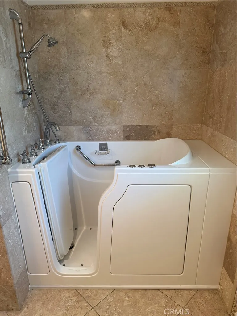 28162 Via Herrera Mission Viejo, CA 92692
