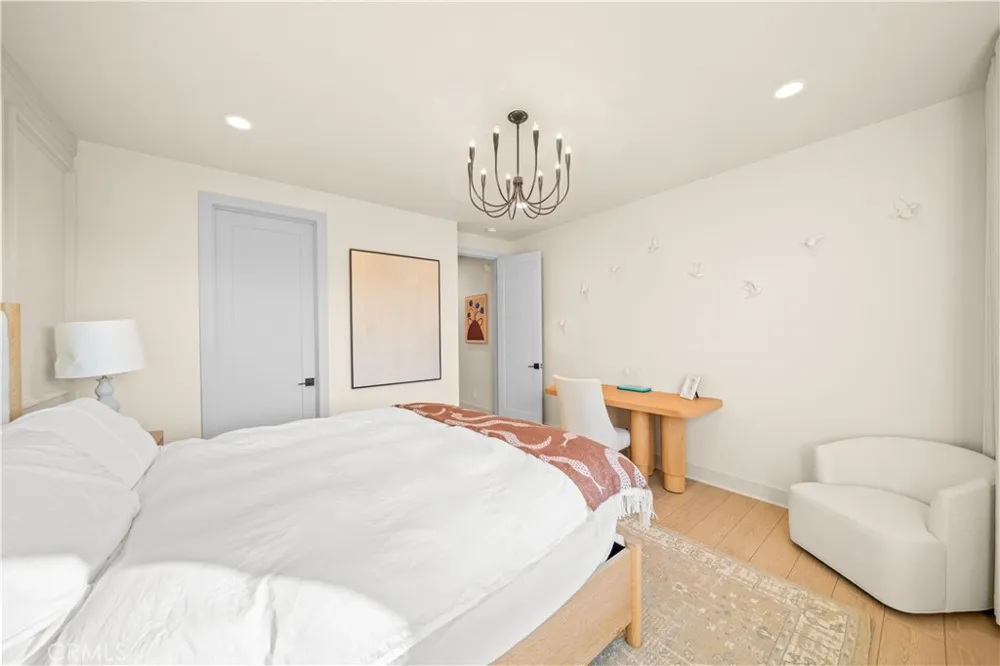 18472 Boulder Bluff Silverado, CA 92676