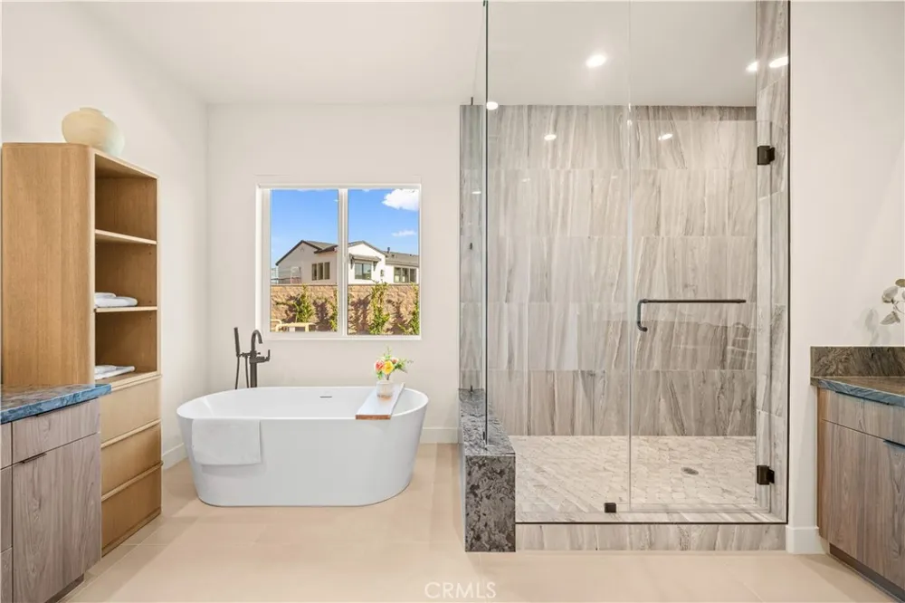 18472 Boulder Bluff Silverado, CA 92676