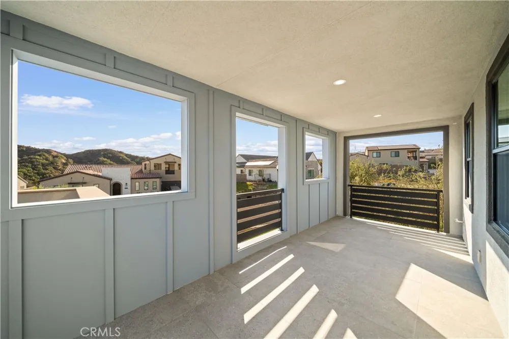 18472 Boulder Bluff Silverado, CA 92676