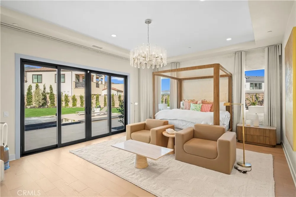 18472 Boulder Bluff Silverado, CA 92676