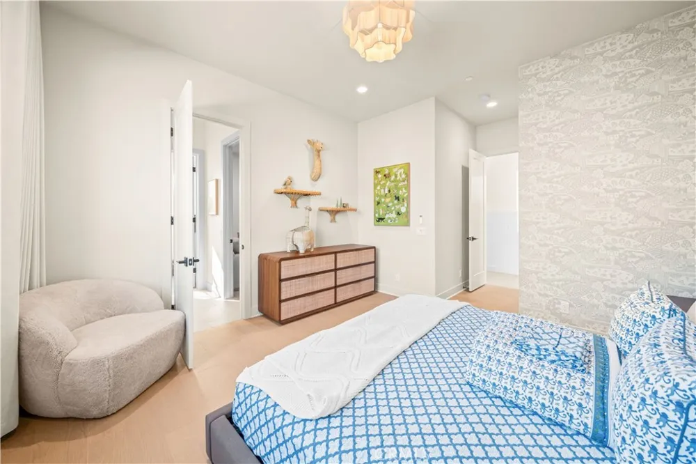 18472 Boulder Bluff Silverado, CA 92676