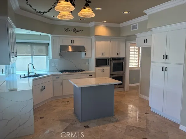 16 Somerset Rancho Santa Margarita, CA 92679