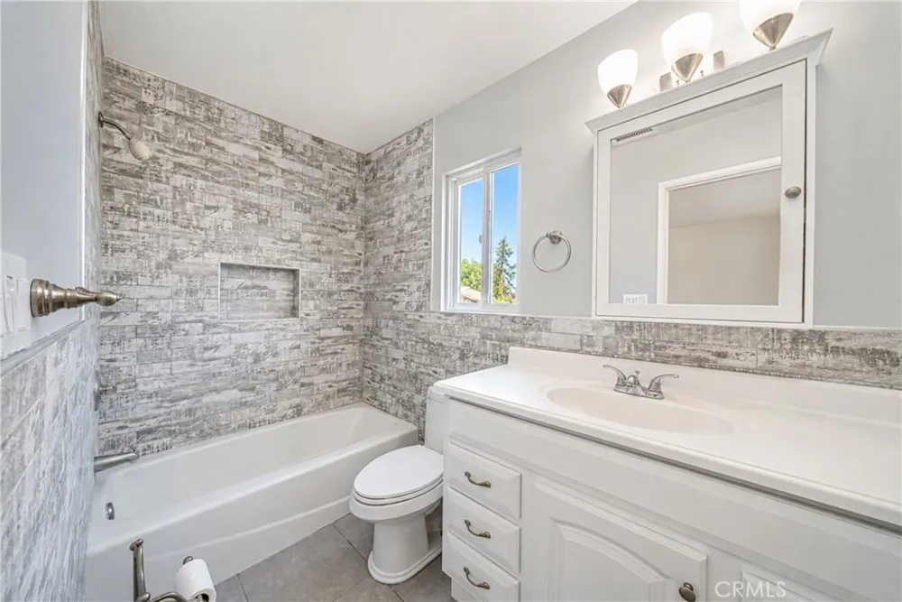 21265 Gerndal Diamond Bar, CA 91789