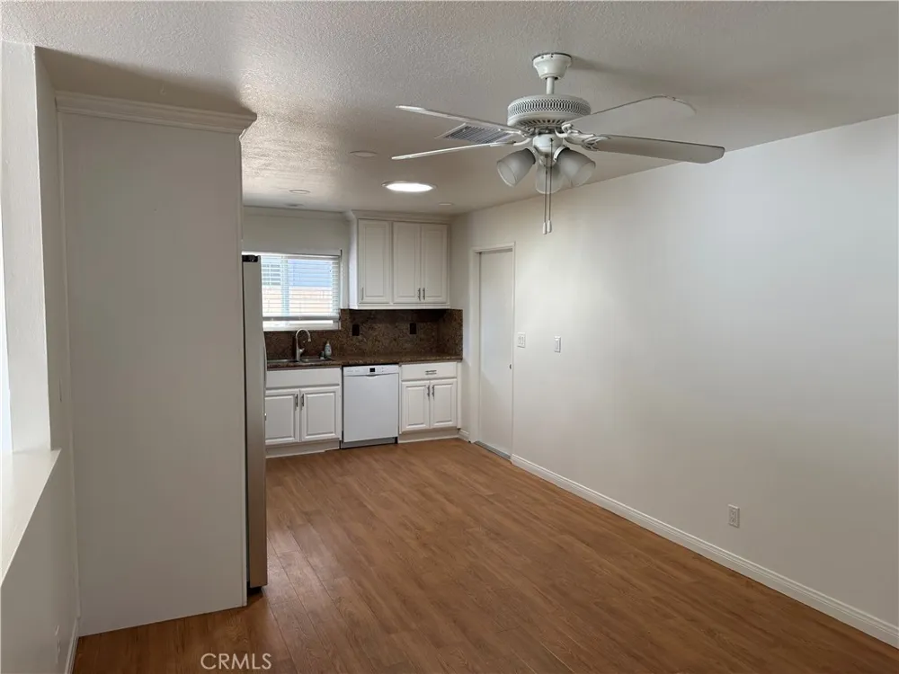 15522 Pratt Huntington Beach, CA 92647