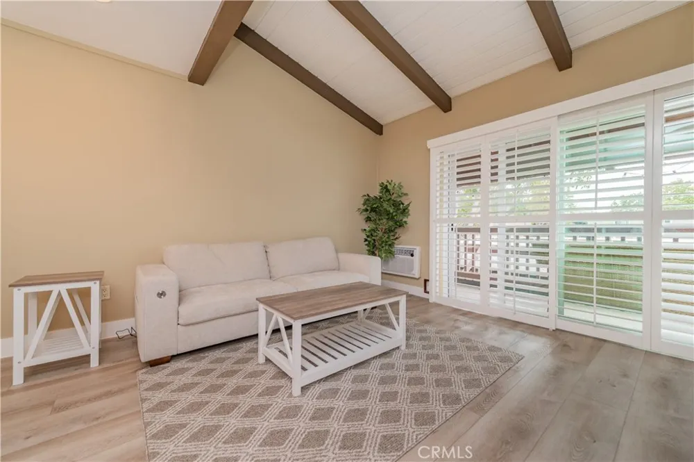 1000 W Macarthur Boulevard #13 Santa Ana, CA 92707