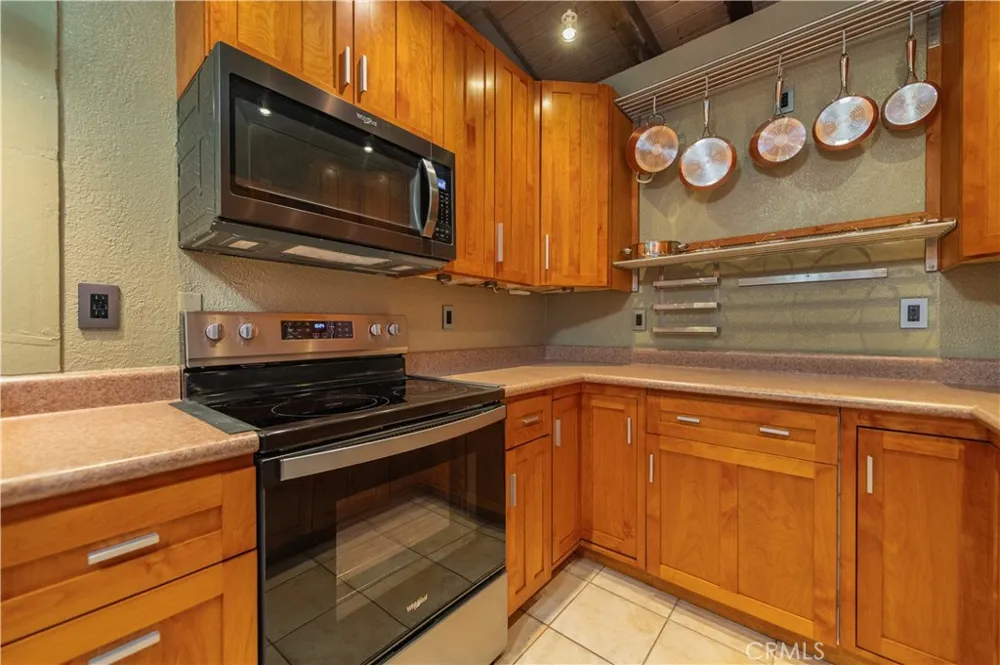 1000 W Macarthur Boulevard #13 Santa Ana, CA 92707