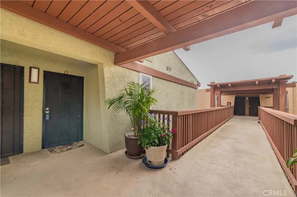 1000 W Macarthur Boulevard #13 Santa Ana, CA 92707