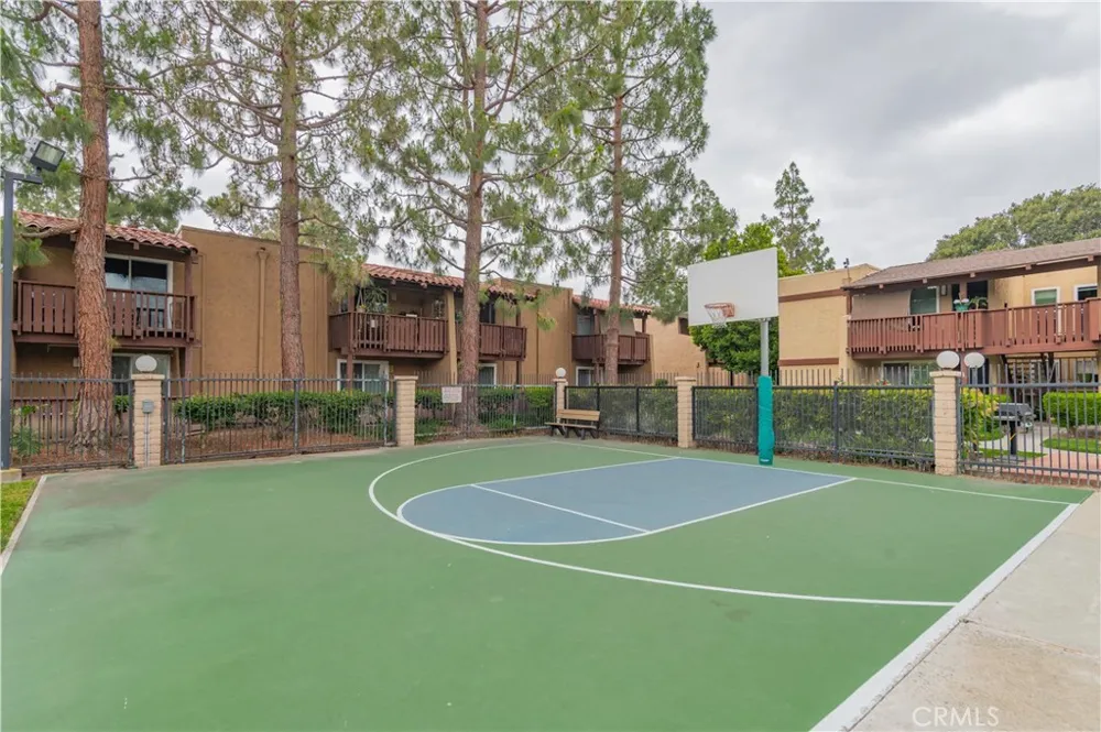1000 W Macarthur Boulevard #13 Santa Ana, CA 92707
