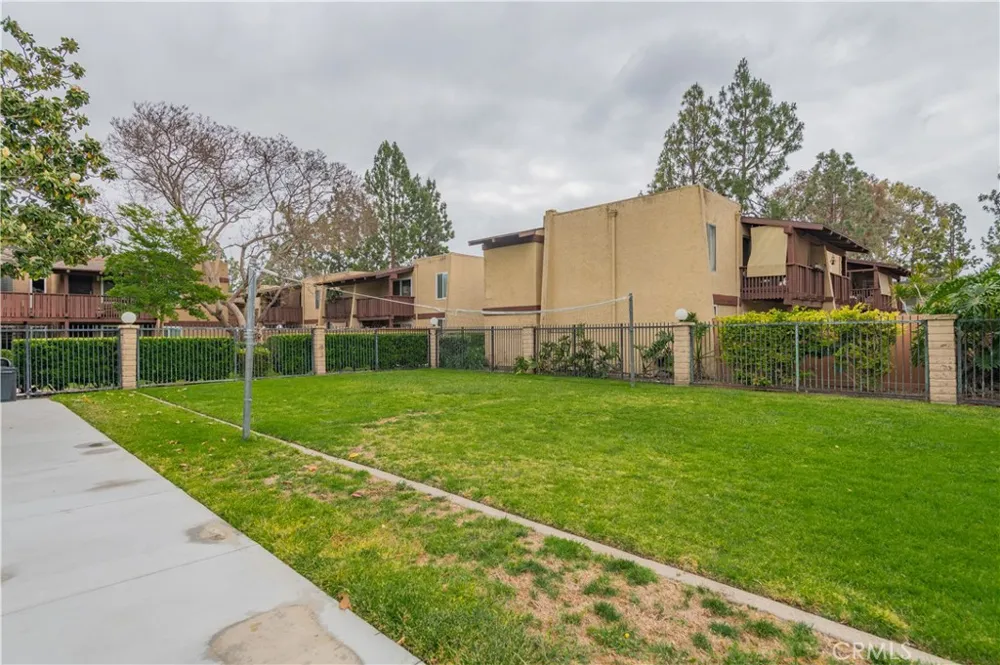 1000 W Macarthur Boulevard #13 Santa Ana, CA 92707