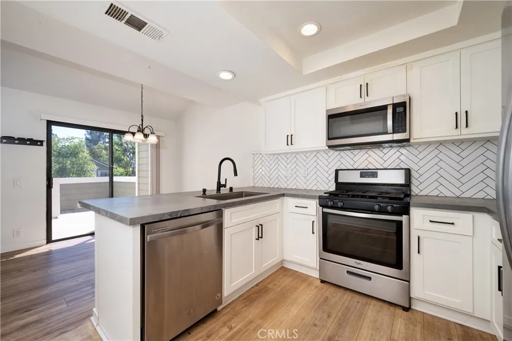 25 Clover Lane #359 Aliso Viejo, CA 92656