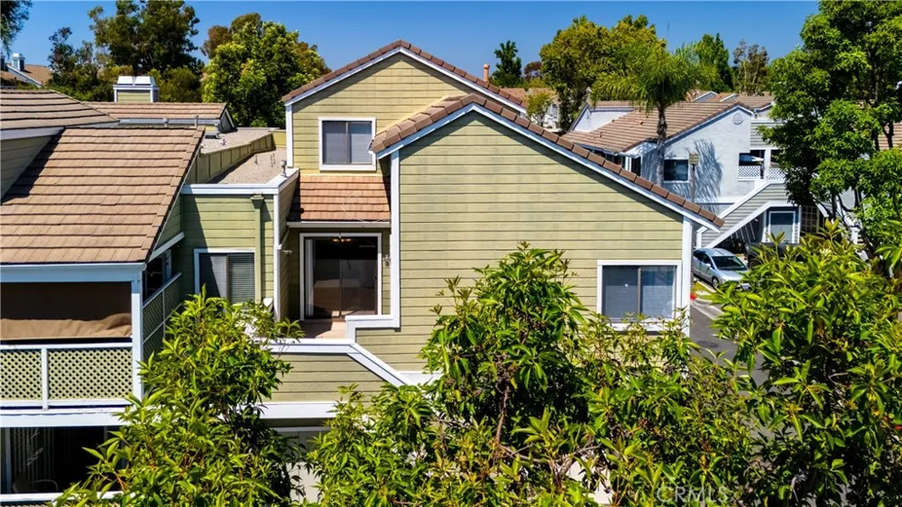 25 Clover Lane #359 Aliso Viejo, CA 92656