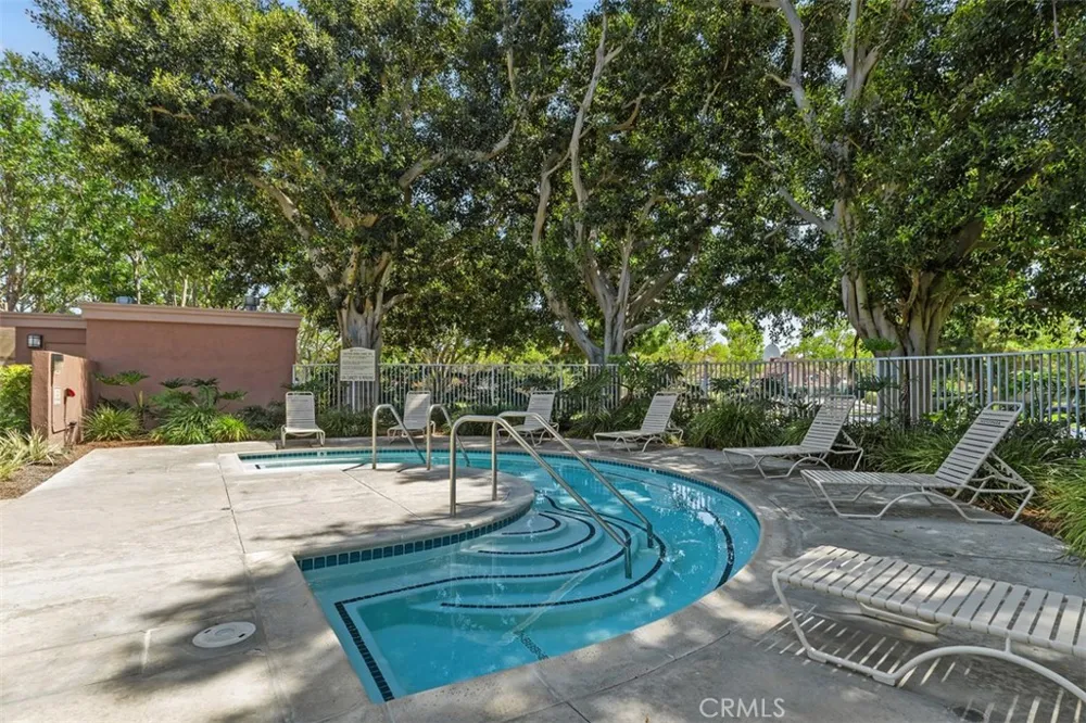 27 Almeria Irvine, CA 92614
