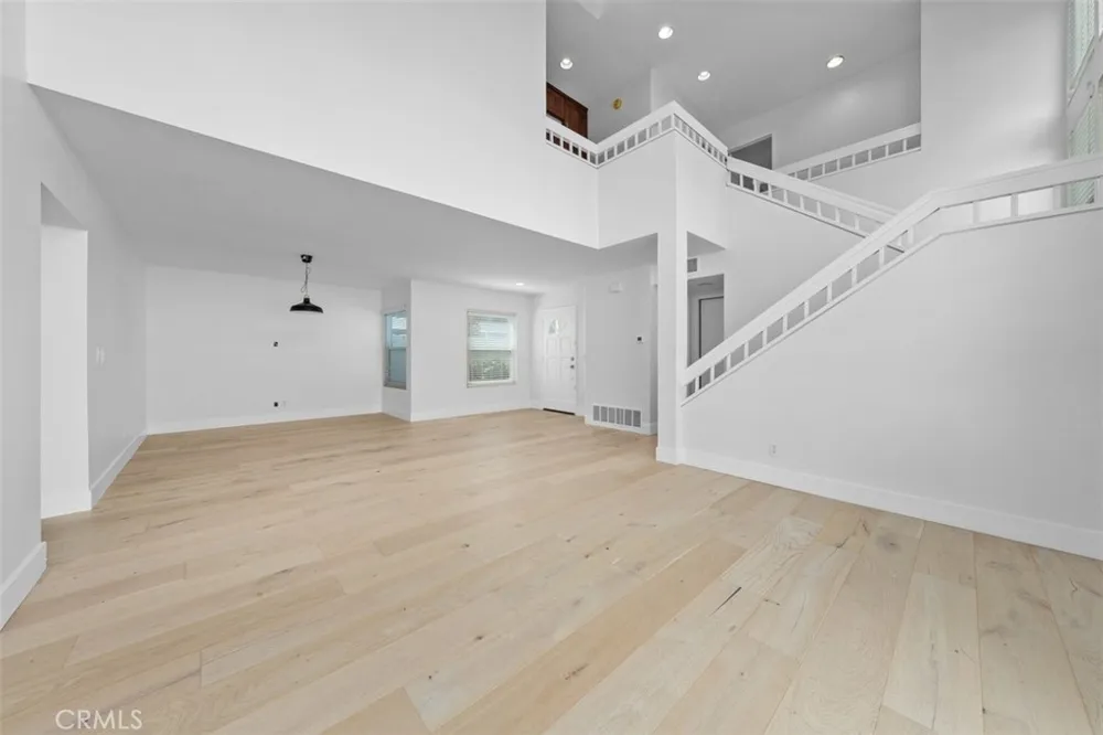 27 Almeria Irvine, CA 92614