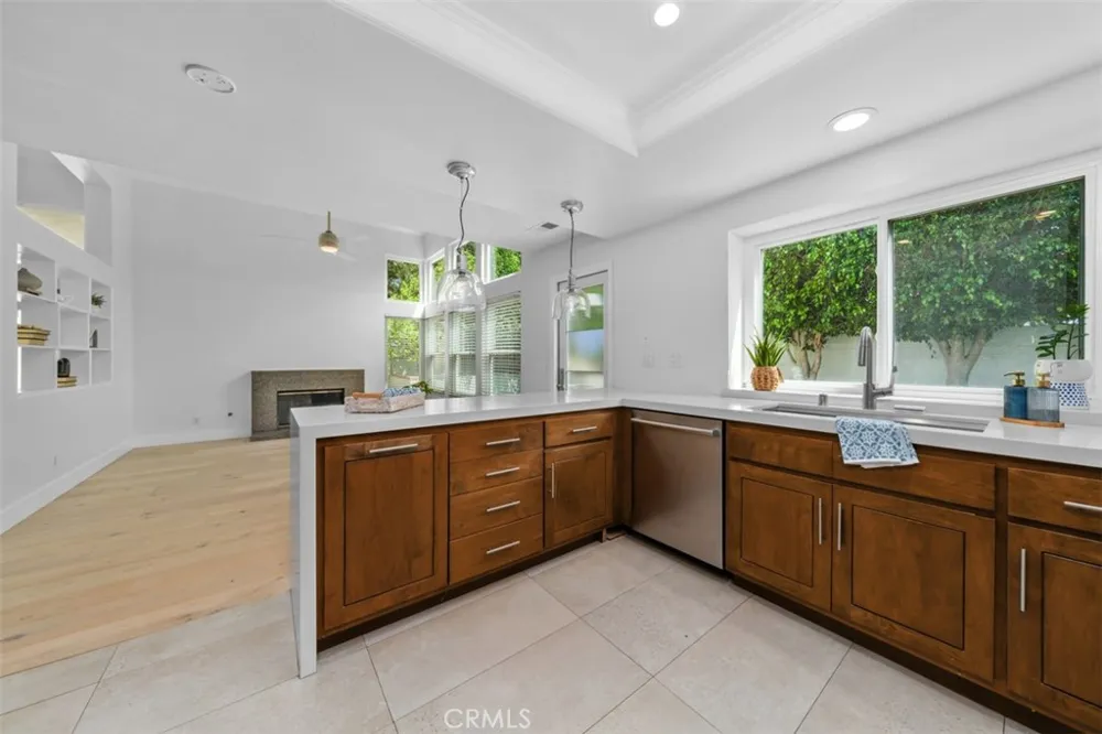 27 Almeria Irvine, CA 92614