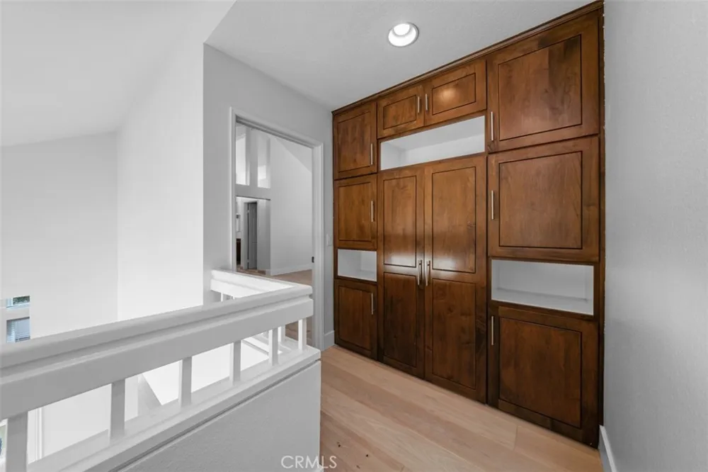 27 Almeria Irvine, CA 92614