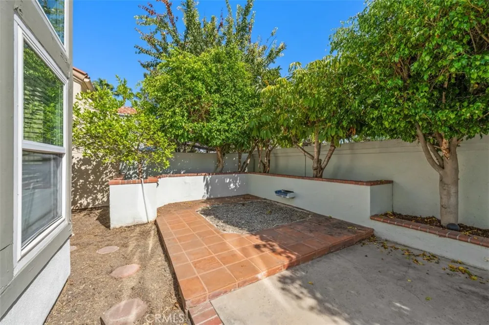 27 Almeria Irvine, CA 92614