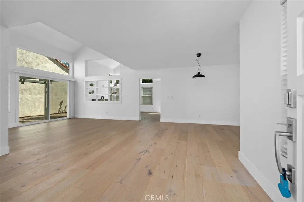 27 Almeria Irvine, CA 92614