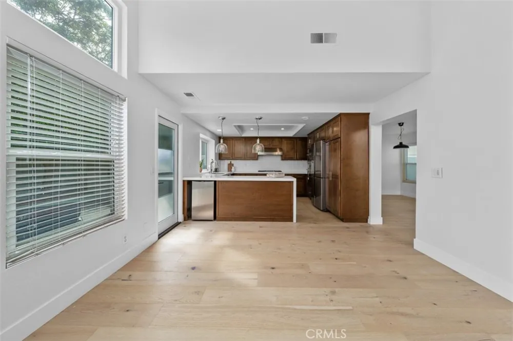 27 Almeria Irvine, CA 92614