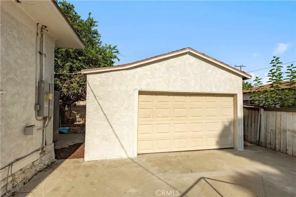 760 S Elm St Pomona, CA 91766
