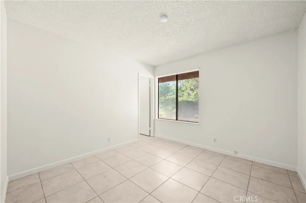 2310 Edam Lancaster, CA 93536