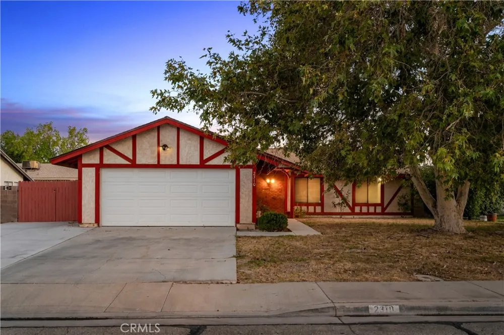 2310 Edam Lancaster, CA 93536