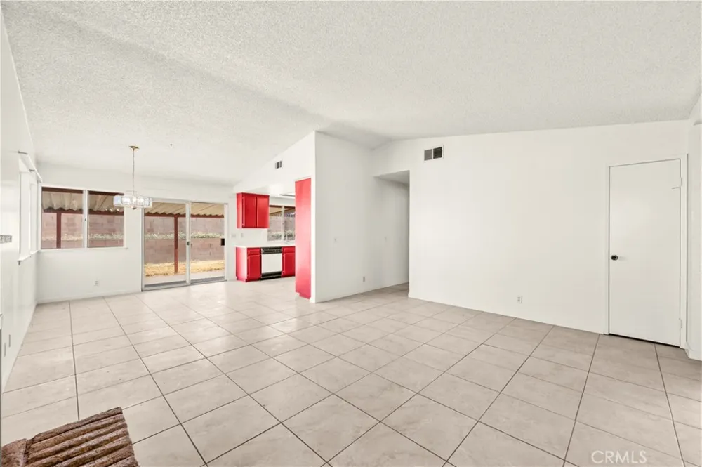 2310 Edam Lancaster, CA 93536