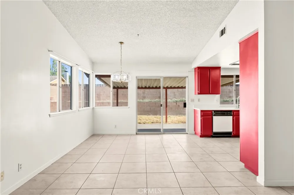 2310 Edam Lancaster, CA 93536