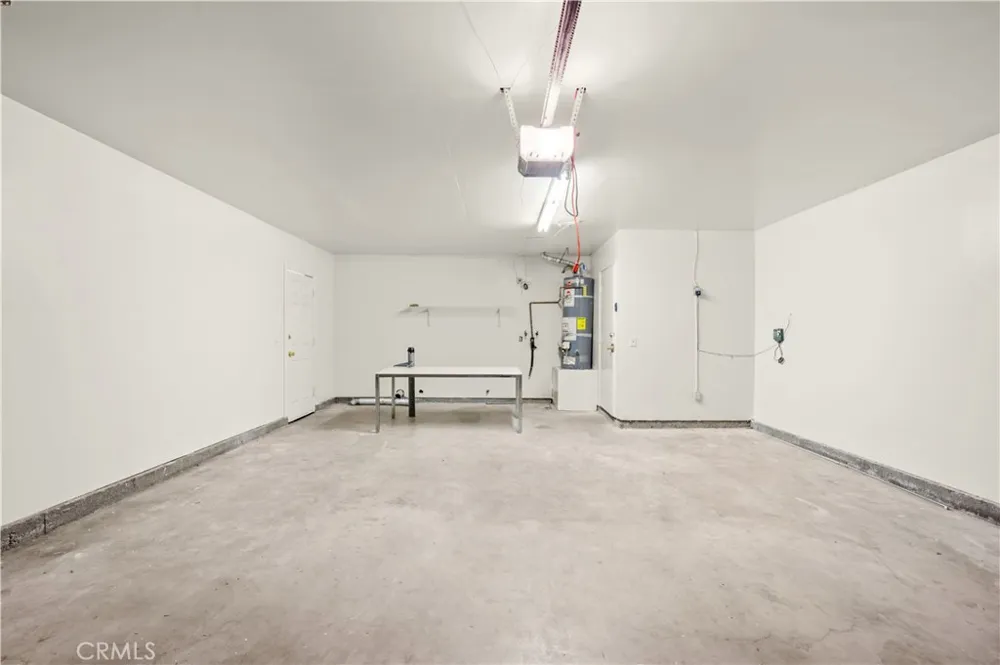 2310 Edam Lancaster, CA 93536