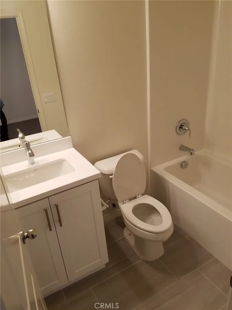 2459 S Loom Court Anaheim, CA 92802
