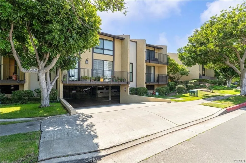 3520 Maricopa Street #16 Torrance, CA 90503