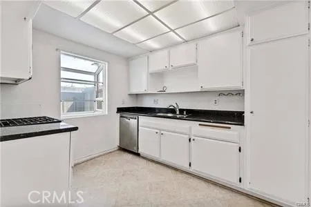 3520 Maricopa Street #16 Torrance, CA 90503