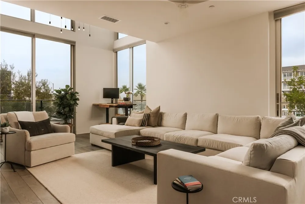 3001 Via Malaga Newport Beach, CA 92663
