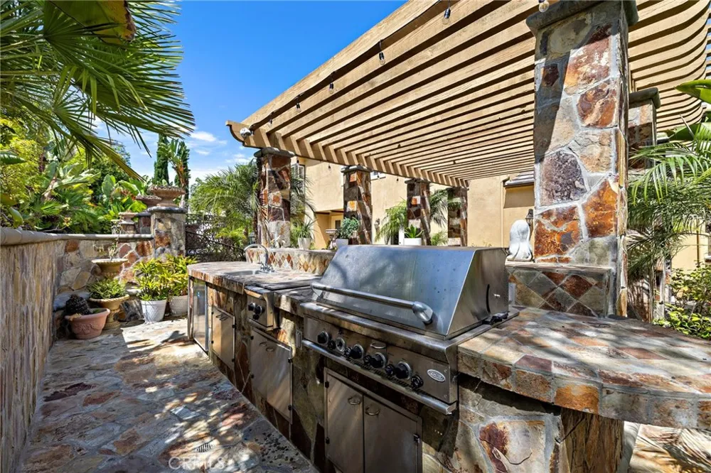 30 Palazzo Newport Beach, CA 92660