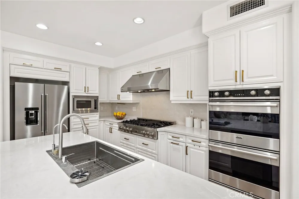 30 Palazzo Newport Beach, CA 92660