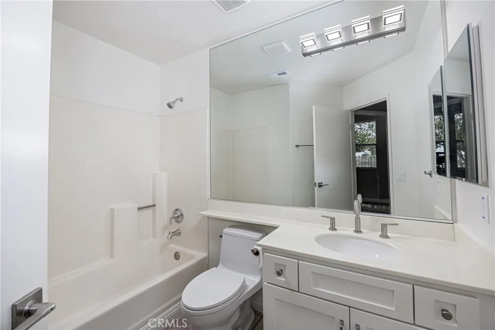 28392 Klondike Drive Lake Forest, CA 92679