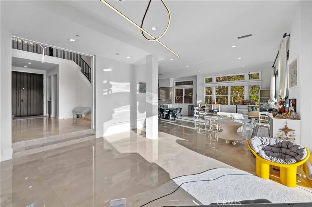 37 Vista Luci Newport Coast, CA 92657