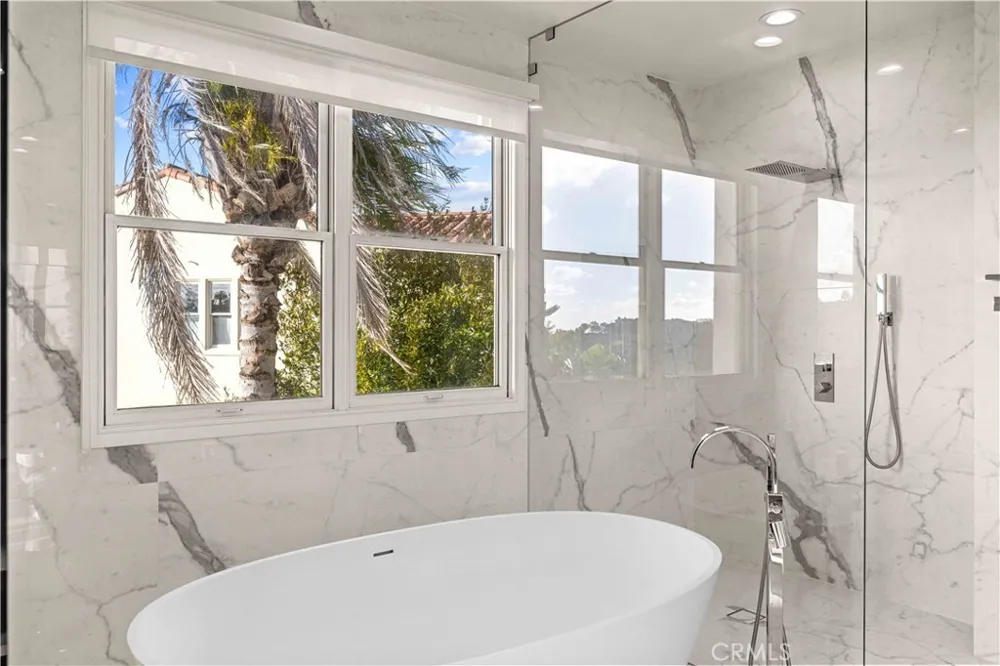 37 Vista Luci Newport Coast, CA 92657