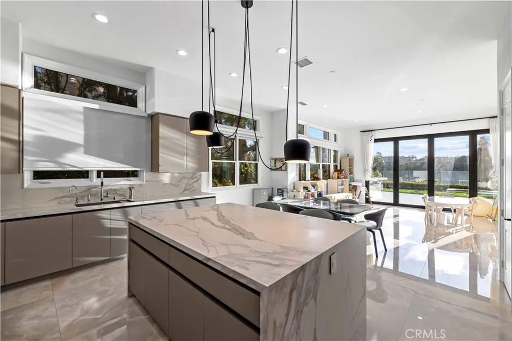 37 Vista Luci Newport Coast, CA 92657
