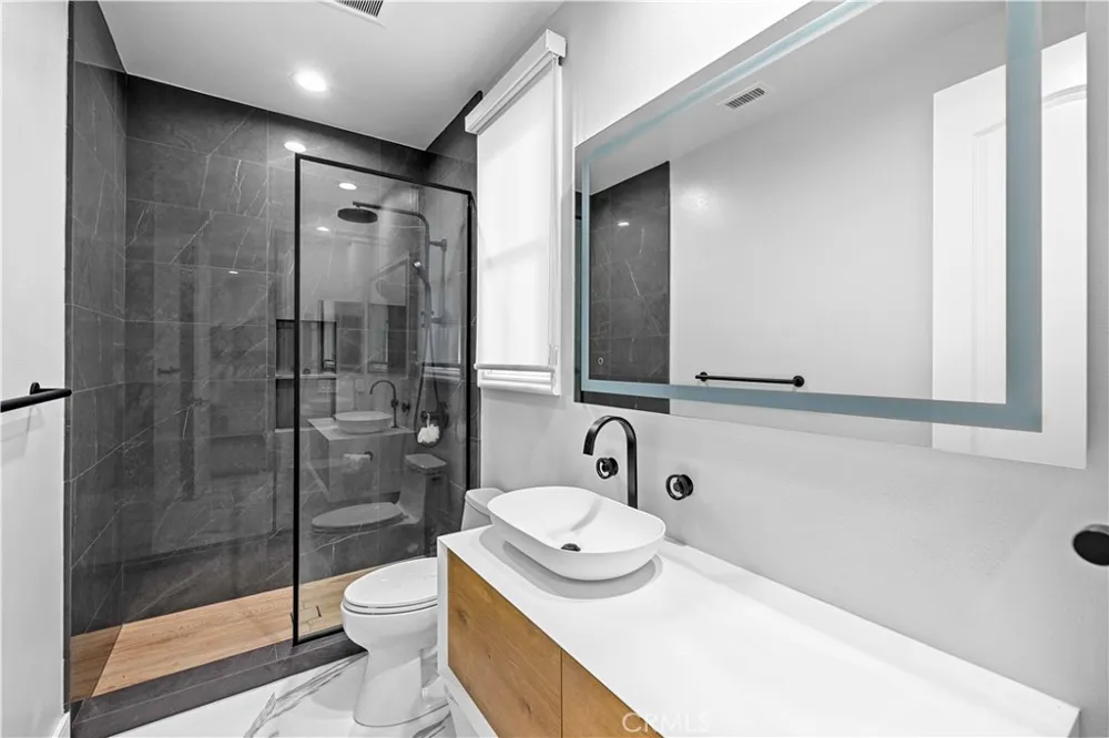 37 Vista Luci Newport Coast, CA 92657