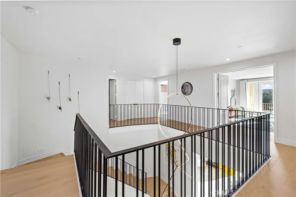 37 Vista Luci Newport Coast, CA 92657