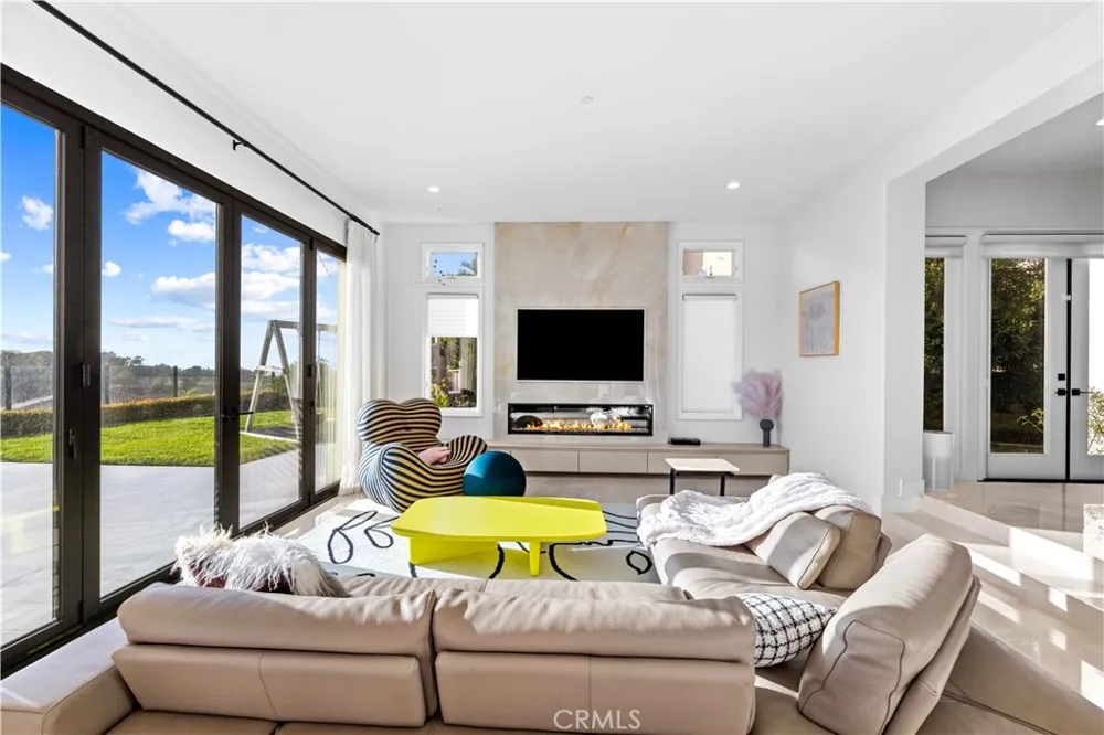 37 Vista Luci Newport Coast, CA 92657