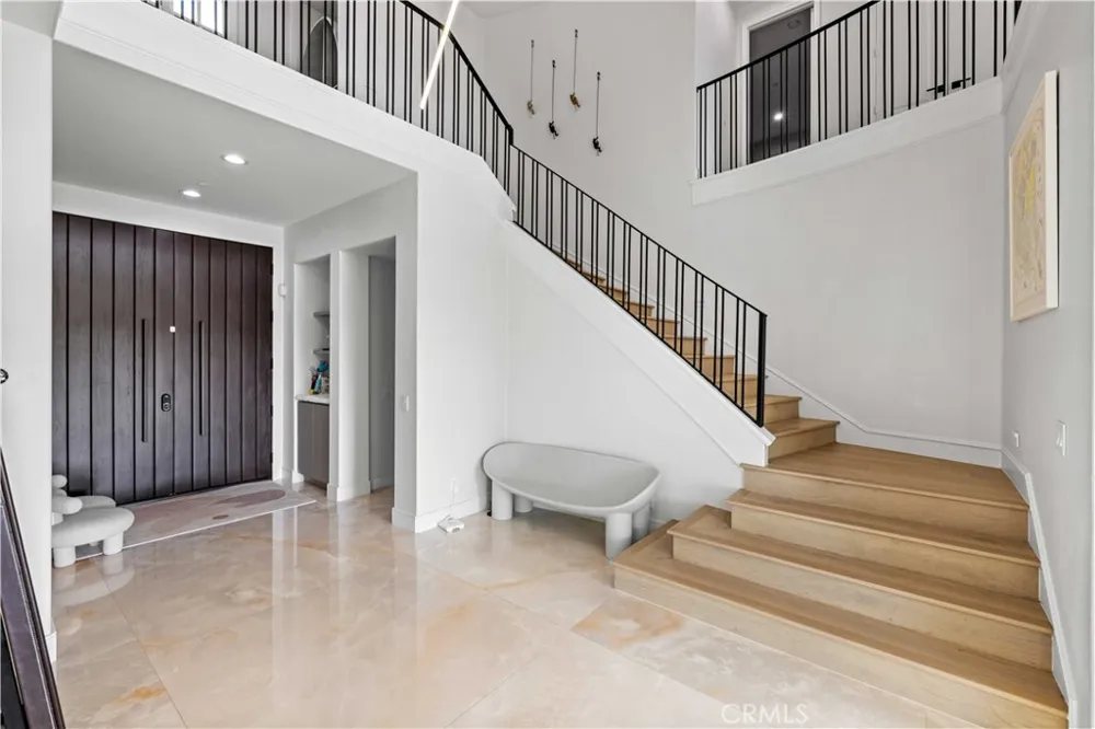 37 Vista Luci Newport Coast, CA 92657