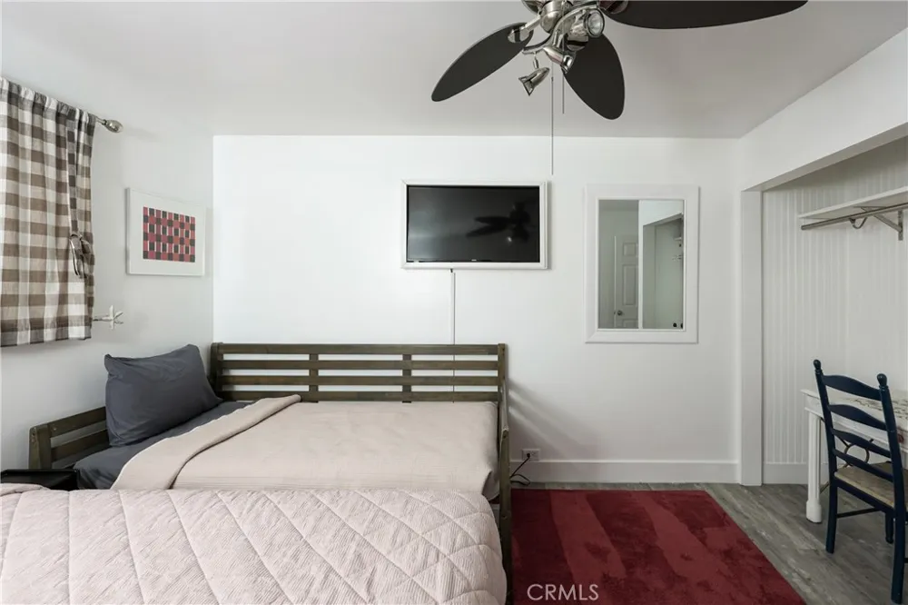 2214 W Oceanfront #A Newport Beach, CA 92663