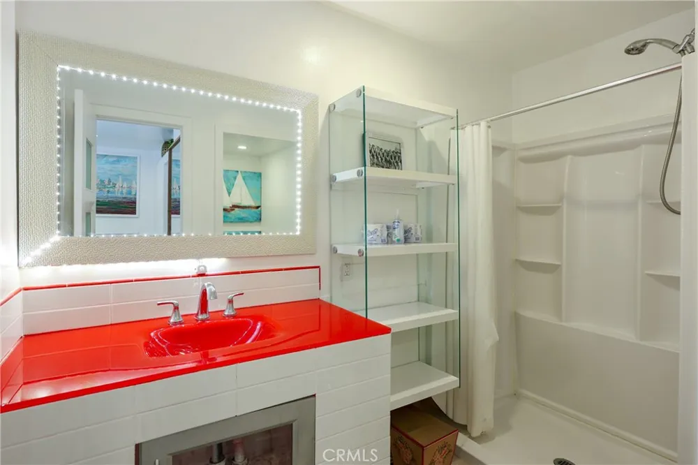 2214 W Oceanfront #A Newport Beach, CA 92663