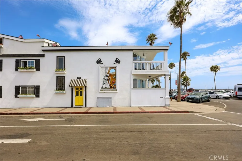 2214 W Oceanfront #A Newport Beach, CA 92663