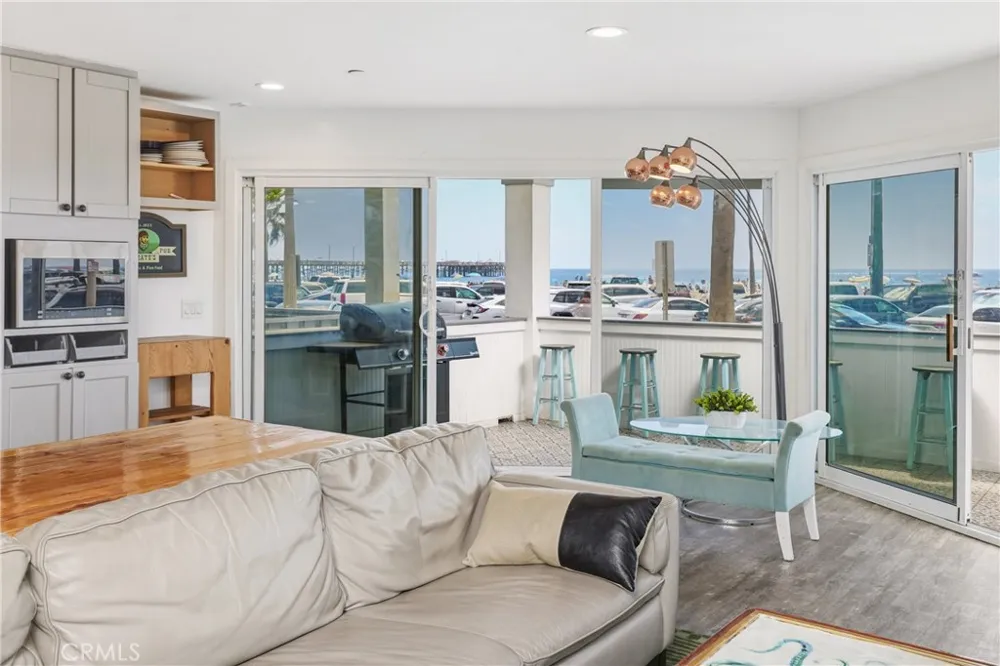 2214 W Oceanfront #A Newport Beach, CA 92663