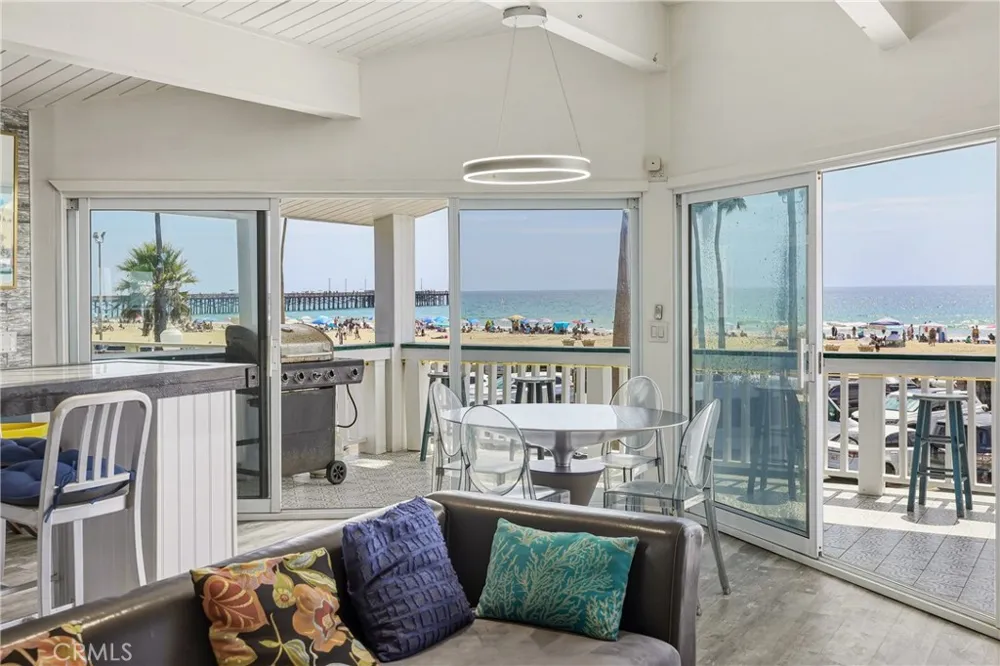 2214 W Oceanfront #B Newport Beach, CA 92663